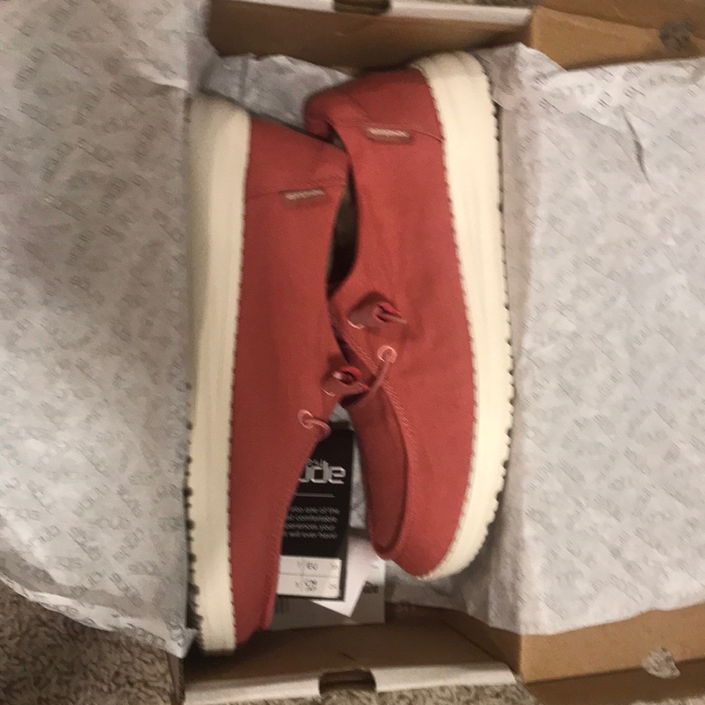 Brand new Wendy rose woman’s hey dudes with tags and box